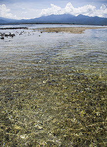 吉利贝糖摄影照片_印度尼西亚吉利艾尔海和海岸线