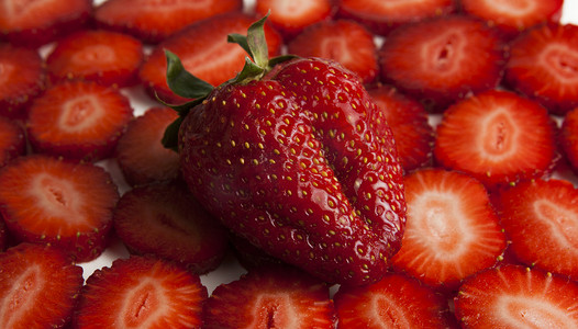 草莓心形草莓片