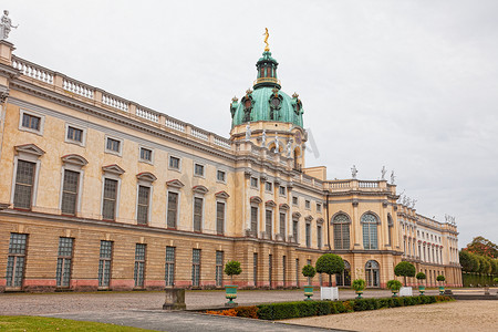 腾云线条摄影照片_Schloss charlottenburg（夏洛腾堡宫）在柏林