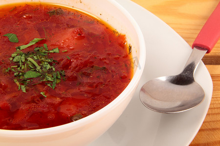 罗宋汤摄影照片_“乌克兰、东欧传统美食中的罗宋汤”
