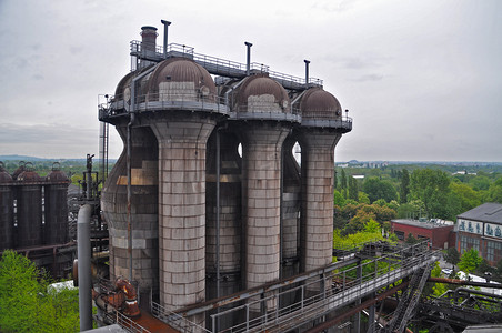德国杜伊斯堡的旧工业：高炉。