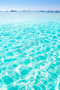 蓝色绿松石波纹福门特拉岛水