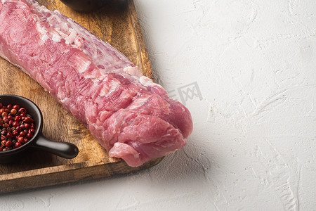 生猪肉里脊肉。
