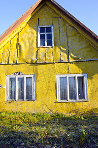 农村生活宅基地黄墙房子窗户