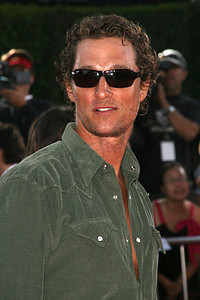 “马修·麦康纳 (Matthew McConaughey) 在《热带惊雷》洛杉矶首映式上。Manns Village Theatre，加利福尼亚州韦斯特伍德。08-11-08/ImageCollect”