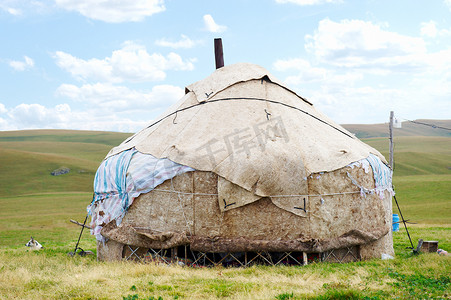 哈萨克斯坦山区游牧民族的住所