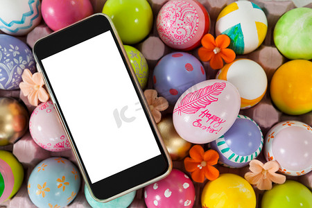 彩绘复活节彩蛋上的手机
