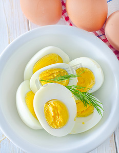 酥油蛋黄摄影照片_水煮蛋