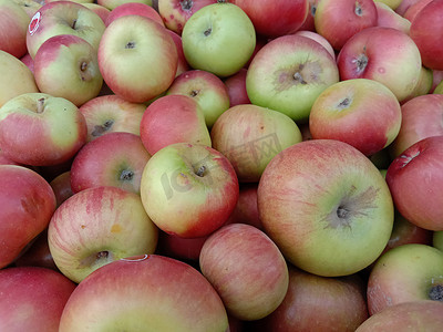 绿色购物节摄影照片_美味健康的新鲜苹果高汤