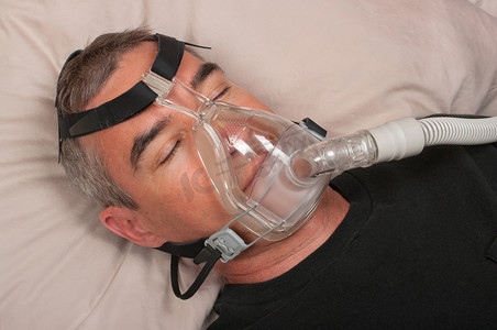 睡眠呼吸暂停和 CPAP
