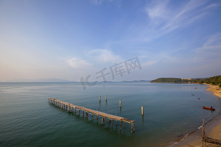 双12波普风摄影照片_渔人村波普海滩，苏梅岛，泰国