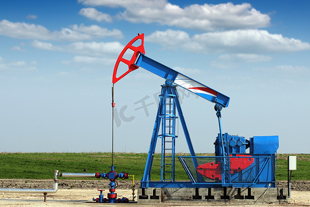 油田上的石油工业泵千斤顶