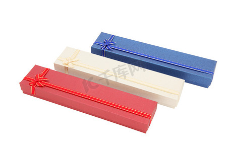 孤立的红色白色和蓝色节日礼品盒