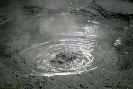 新西兰罗托鲁瓦沸腾泥浆池