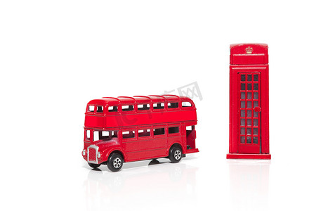 展位摄影照片_伦敦纪念品、红色电话亭、双层巴士很受欢迎