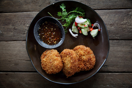 油煎的虾肉球泰国食物