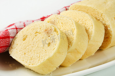 捷克美食——发酵面包饺子