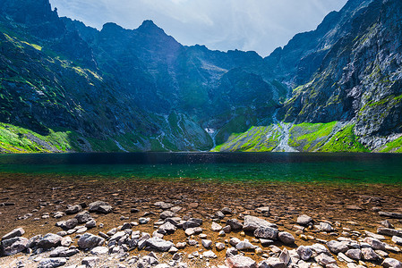 Tatra 山 Cherny Staw，P 美丽如画的湖
