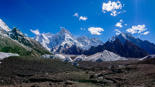 巴基斯坦喀喇昆仑山康科迪亚的 K2 和布洛阿特峰