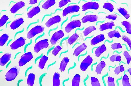 抽象海洋摄影照片_手绘水彩抽象海洋背景与短弯曲笔画元素淡蓝色和紫色圆形笔划隔离在白色背景上