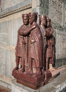 四位皇帝 - 四位罗马皇帝的斑岩雕塑，萨克