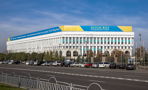 阿拉木图 - 哈萨克斯坦共和国广场