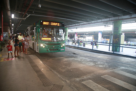 拉帕站的巴士