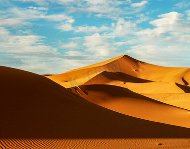 撒哈拉沙漠摄影照片_撒哈拉沙漠风景秀丽的沙丘