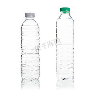塑料水瓶摄影照片_塑料水瓶隔离