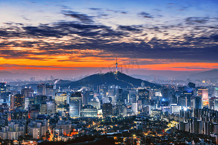 五一幕布摄影照片_韩国首尔市中心城市景观和首尔塔景观