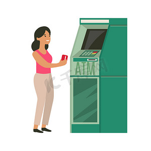 女人在 ATM 机上从信用卡取钱。