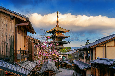 日本京都八坂塔和三年坂街。