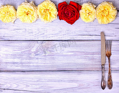 老式餐具叉子和刀子