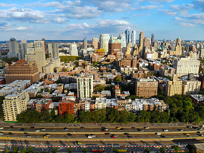 布鲁克林市中心的鸟瞰图与布鲁克林高地的传统建筑。