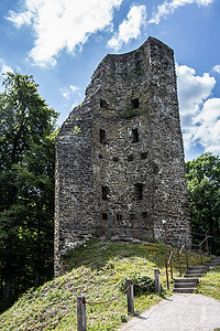 阿滕多恩的瓦尔登堡城堡被毁