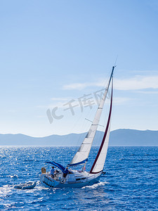 帆船在莱夫卡达希腊
