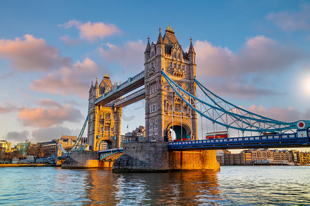 伦敦城市天际线与塔桥，英国城市景观