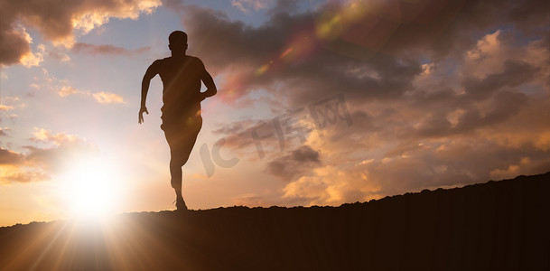 白色背景下跑步的健康男子的复合图像