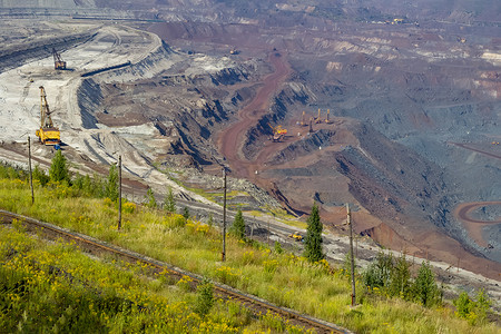 矿产开发概念-经营矿山全景。