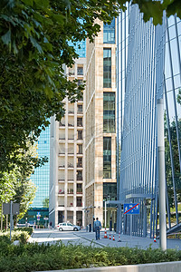 市中心的现代企业办公楼