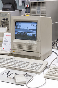 俄罗斯莫斯科 — 2018年6月11日：俄罗斯莫斯科博物馆里的旧苹果Mac电脑