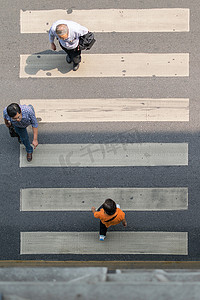 泰国曼谷市的人行横道或斑马线。