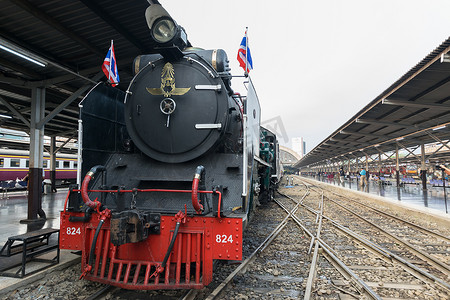 在泰国国家铁路 119 周年的蒸汽火车
