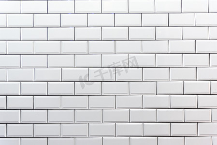 干净的白色瓷砖墙