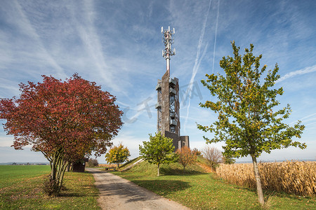 Romanka Lookout Tower 位于中部地区 Nymburk 区的 Hruby Jesenik 村附近。