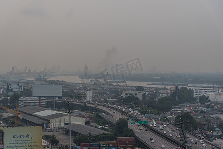 老人2.5d摄影照片_曼谷雾霾PM2.5粉尘超标