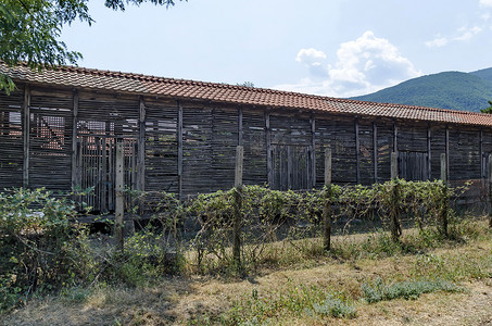 巴特昆修道院农家院的一部分，拥有正宗的古代干草棚
