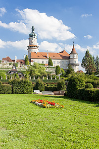 捷克共和国梅图伊河畔新梅斯托城堡及花园