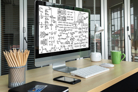 计算机屏幕上的数学方程和流行公式