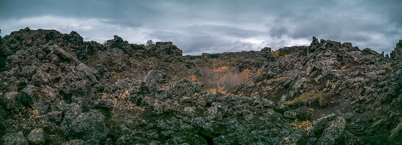 冰岛巨大的熔岩场令人印象深刻